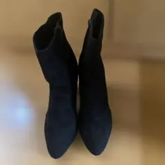 ブラックスエードブーティ 約10cmヒール
