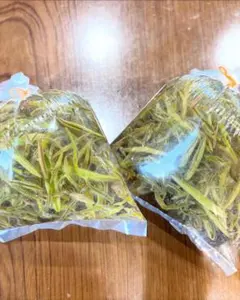 【新鮮】秋田県三種町産 生じゅんさい 500ｇのサムネイル