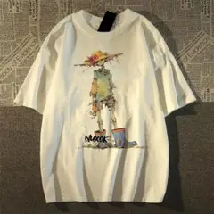 アート柄グラフィックTシャツ　個性派おしゃれデートに最適