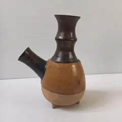 陶器製独特な壺型容器