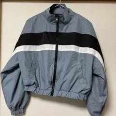 ショート丈　ナイロンブルゾン