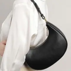 ハーフムーン ショルダーバッグ ベージュ ゴールド チェーン - メルカリ