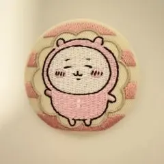 ちいかわ　刺繍缶バッジ