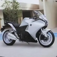 【美品☆】VFR1200F バイクカタログ　ホンダ ☆ V4 スポーツ ツアラーのサムネイル