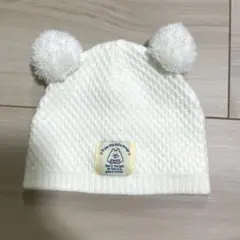 Aurelia KOBE ポンポン付きホワイトベビー帽子 44〜46