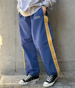 【新品タグ付き】CIAOPANIC サイドラインナイロントラックパンツ　BLUE