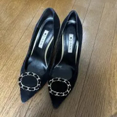 DIANA チェーンバックルパンプス　BLACK