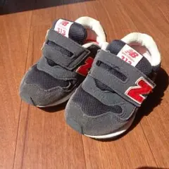 New Balance 313 黒/赤 スニーカー