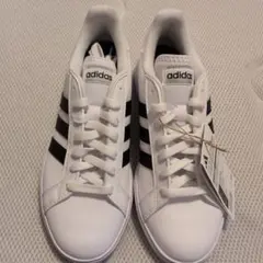 adidas スニーカー ホワイト ブラックのサムネイル