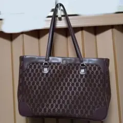 ロベルタデイカリーノ ロゴ入りブラウンショルダーバッグ