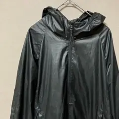 ユニクロ　フルジップ薄手シャカシパーカー(L)ブラックツヤツヤウィンドブレーカー