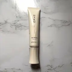 HAKUの美白美容液ファンデーションSPF30・PA+++オークル20のサムネイル