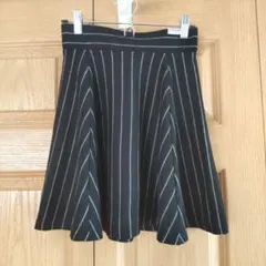 M 150　LOVETOXIC フレアスカート 黒と白のストライプ