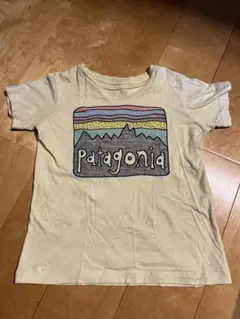 Patagonia Tシャツ 4T クリーム色