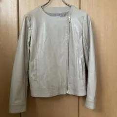 フェイクレザー　ノーカラージャケット　ライダース　ベージュ フリーサイズ M L