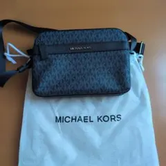 【新品】MICHAEL KORS ユーティリティ クロスボディのサムネイル