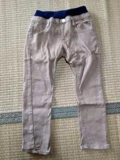 110サイズ ベージュ スリムフィットパンツ