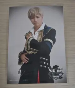 Item thumbnail for item 3d4365ae-df03-423d-bd7d-c837d8678a8d