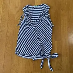 BENETTONベネトン　タンクトップ　ベストのサムネイル