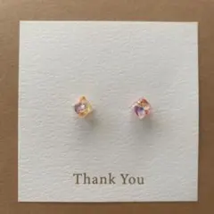 c-847春キューブピアス