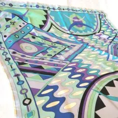 EMILIO PUCCI　エミリオプッチ　 幾何学模様 　シルクスカーフ