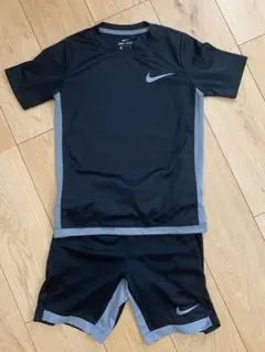 NIKE   ドライフィット　上下セット　キッズS