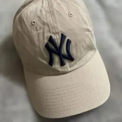 47 ニューヨークヤンキース キャップ ベージュ