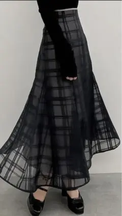 ダズリン　シアーチェックセミフレアスカート