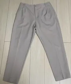 ドレープテーパードパンツ　Lサイズ