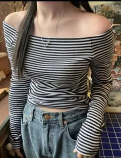 【SHEIN】オフショルダー ストライプ Sサイズ　人気商品　新品未使用