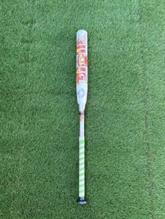 ソフトボールバット 白フェニックス