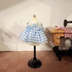 【ハンドメイド】チェック柄ワンピース(水色)＊赤ちゃんサイズ(約5cmドール用)