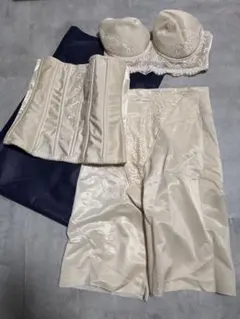 アールイズドレス ブライダルインナー3点セット E70【期間限定値下げ中】