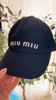 2026年最新】miumiu キャップ ネイビーの人気アイテム - メルカリ