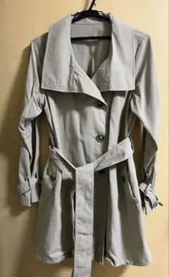 ベージュ トレンチコート ウエストベルト付き