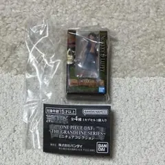 ガチャ　ワンピースミニチュアコレクション　ルフィ(B)