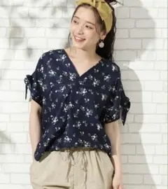 ロペピクニック 花柄 ネイビー 半袖ブラウス