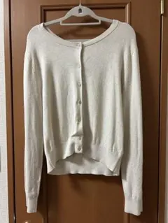 白 カーディガンのサムネイル