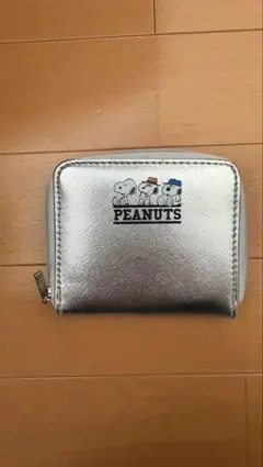 PEANUTS シルバー 二つ折り財布のサムネイル
