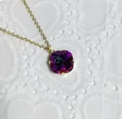 廃盤色　スワロフスキーのネックレス　ゴールド　クリスタル　パープル　ペンダント