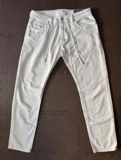 DIESEL 人気モデル ジョグジーンズ THOMMER CB-NE 白 W30