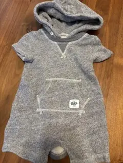 GAP フード付きロンパース 6-12ヶ月 グレー　カバーオール
