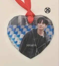 BTS ジョングク ハートアクリルオーナメント㉖