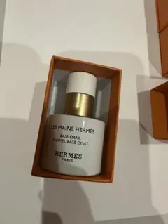 HERMES 〈レ マン エルメス 〉オイル、ベースコート、トップコート トップコート | Hermès - エルメス-公式サイト