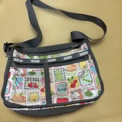 レスポートサック　フルーツ柄 ナイロンショルダーバッグ 中型
