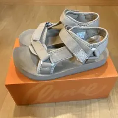 スポーツサンダルのサムネイル