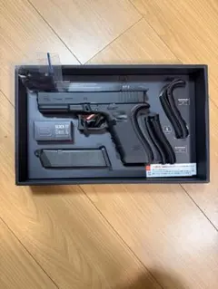 Glock 19 Gen4 ガスブローバック マガジン3本付 - メルカリ