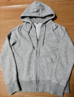 UNIQLOジップアップパーカーM