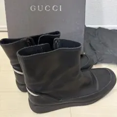 GUCCI ブラックレザーブーツ サイドジッパー付き