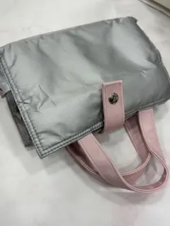 アニエスベー　トラベルポーチ　シルバーピンク　万能